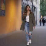 How to Put Together a Casual Street Outfit in Less Than 5 Mins