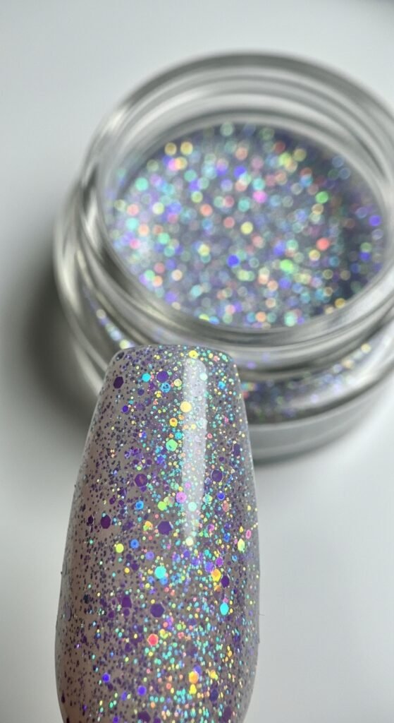 How to Apply Loose Glitter Without Making a Mess
