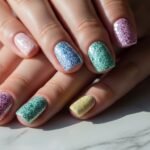 How to Do Nail Designs With Glitter